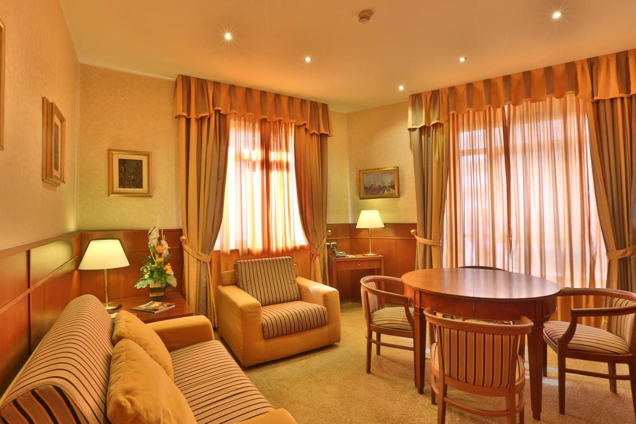 Palace Hotel Moderno Pordenone Eksteriør billede